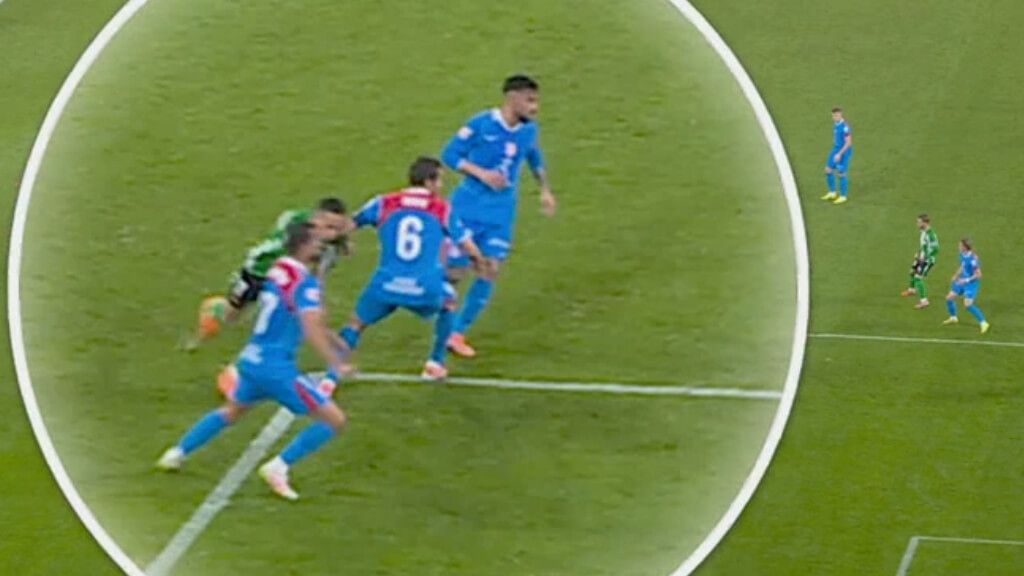  La acción entre Koke y Antony en el Betis-Atleti.