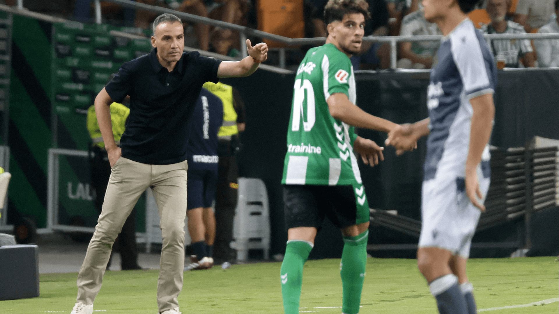  Sergio Francisco, durante el Betis-Real Sociedad.