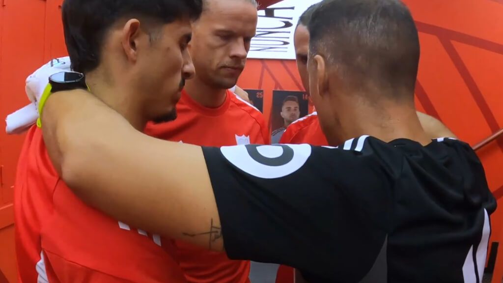 Imagen de los porteros del Sevilla antes del encuentro ante el Barcelona.