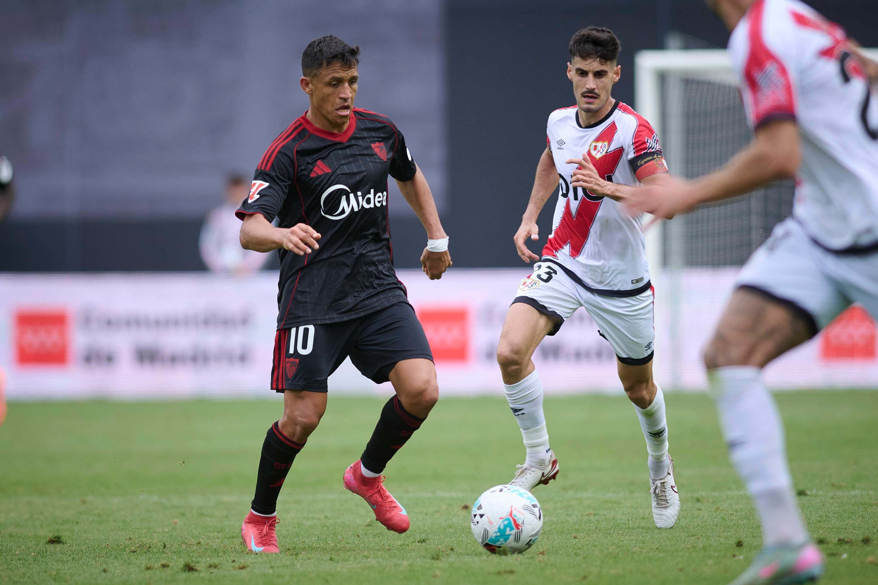  Alexis Sánchez, en el Rayo-Sevilla.