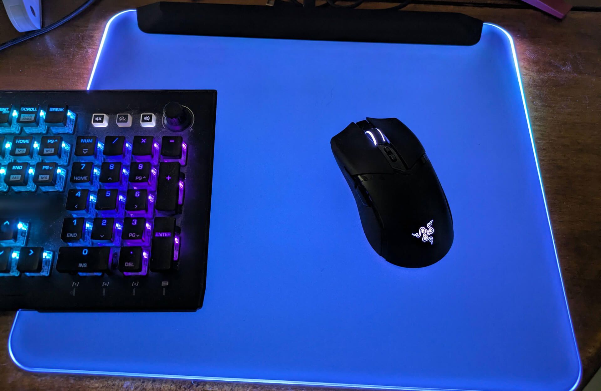  Razer Firefly V2 Pro