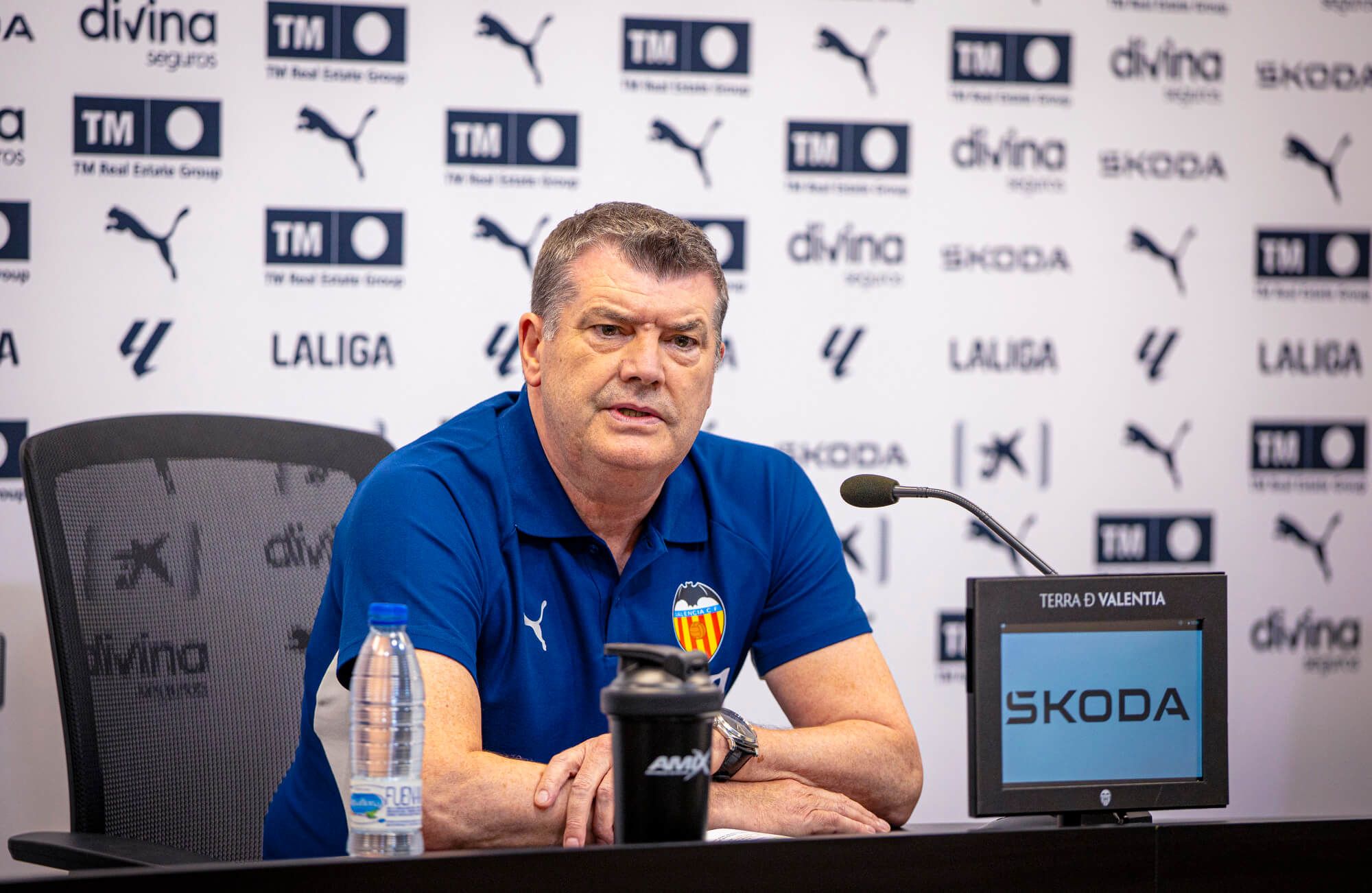  Ron Gourlay en rueda de prensa