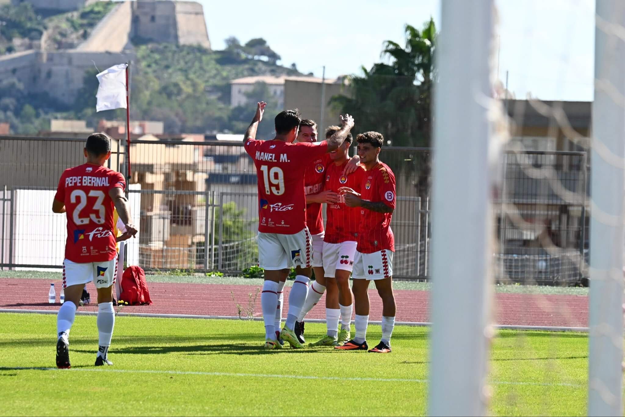  La SD ibiza se adelanta ante el VCF Mestalla