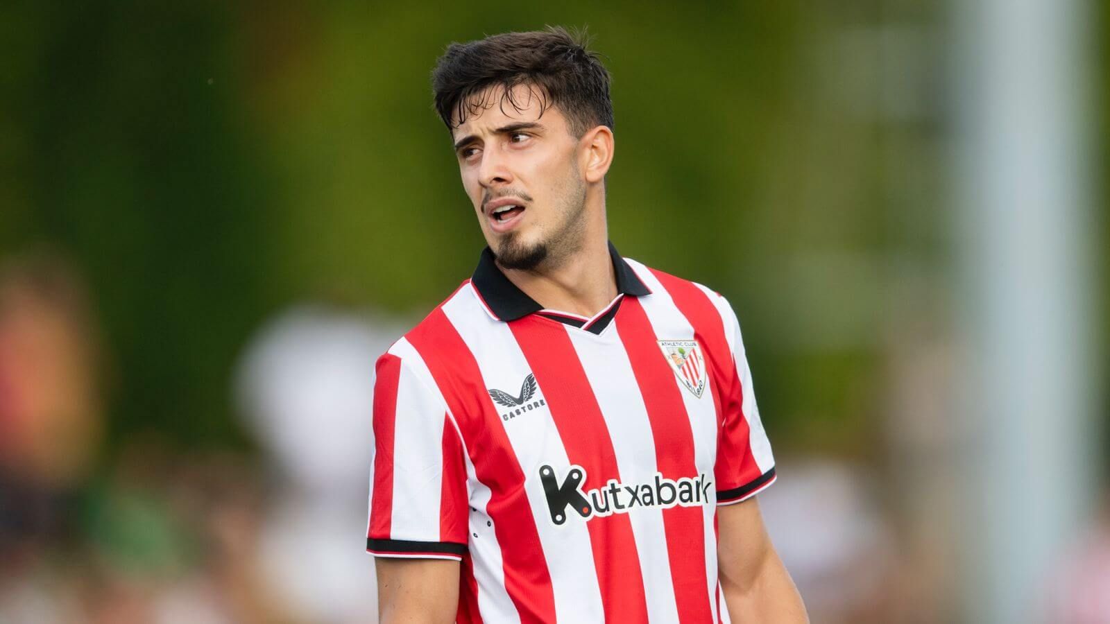  Nico Serrano es baja para el partido de Champions League en Praga.