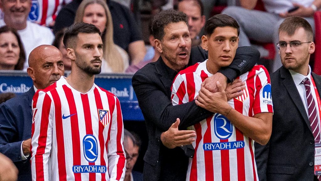  Baena, Simeone y Nahuel en un partido del Atlético de Madrid (Cordon Press)