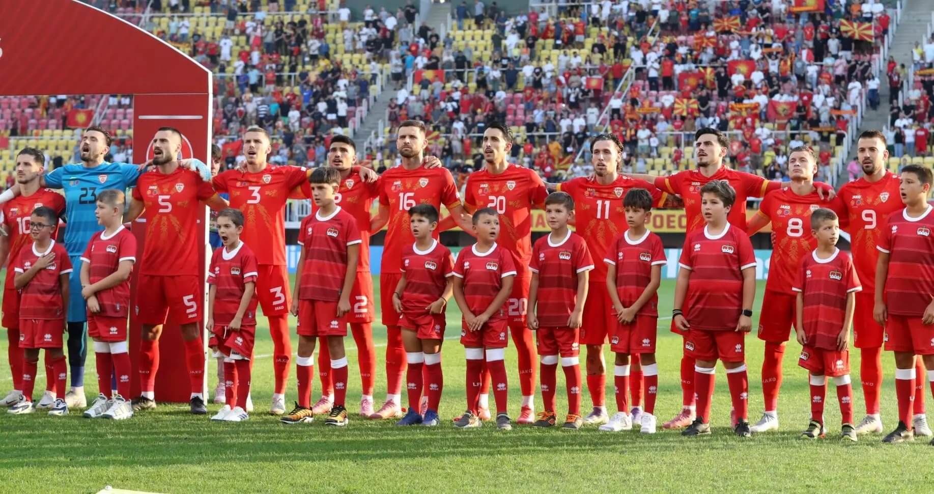 Stole Dimitrievski con Macedonia