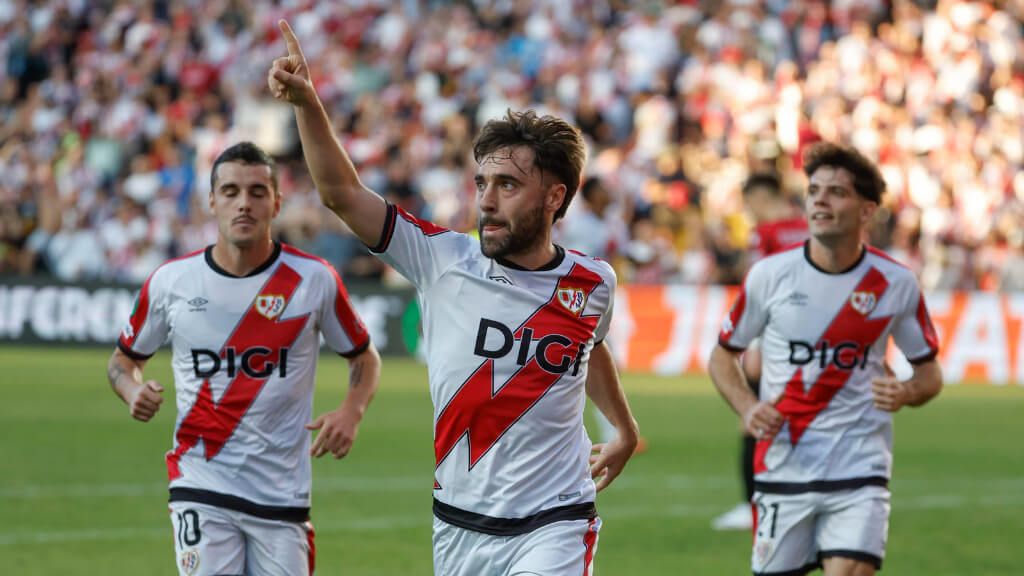  Unai López celebrando su gol en Conference League (EFE)