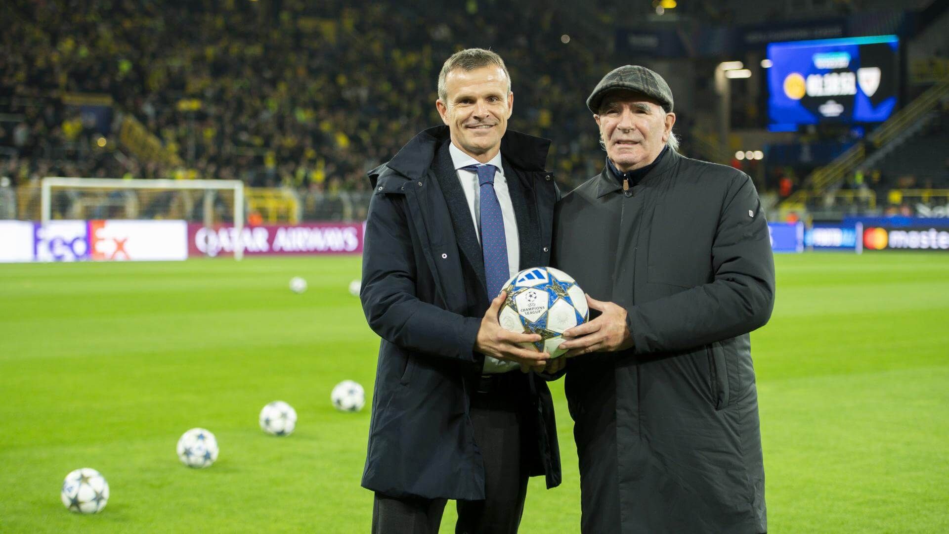 Jon Uriarte e Iribar en casa del Borussia en la Champions League.