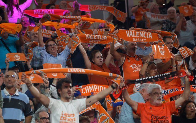  Valencia Basket inaugura a lo grande el Roig Arena con victoria ante la Virtus (103-94)
