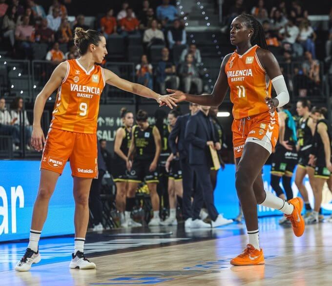  Valencia Basket vence a Hozono Global Jairis con una buena segunda parte (64-61)