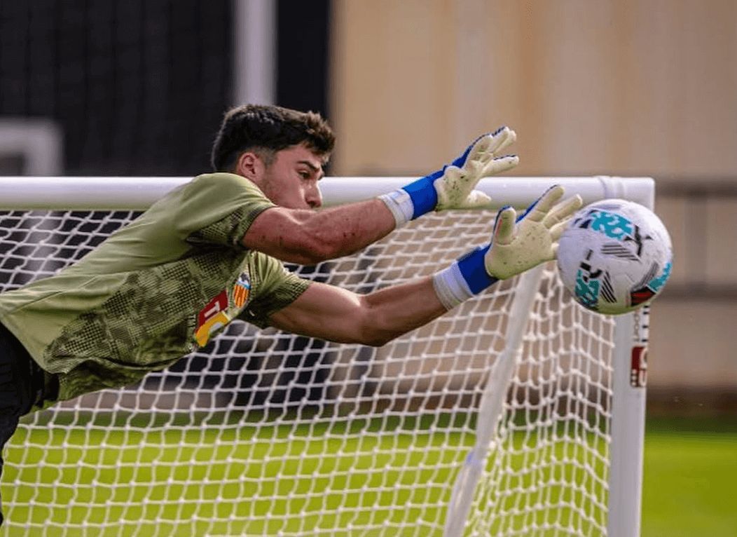  Vicent Abril, meta del VCF Mestalla