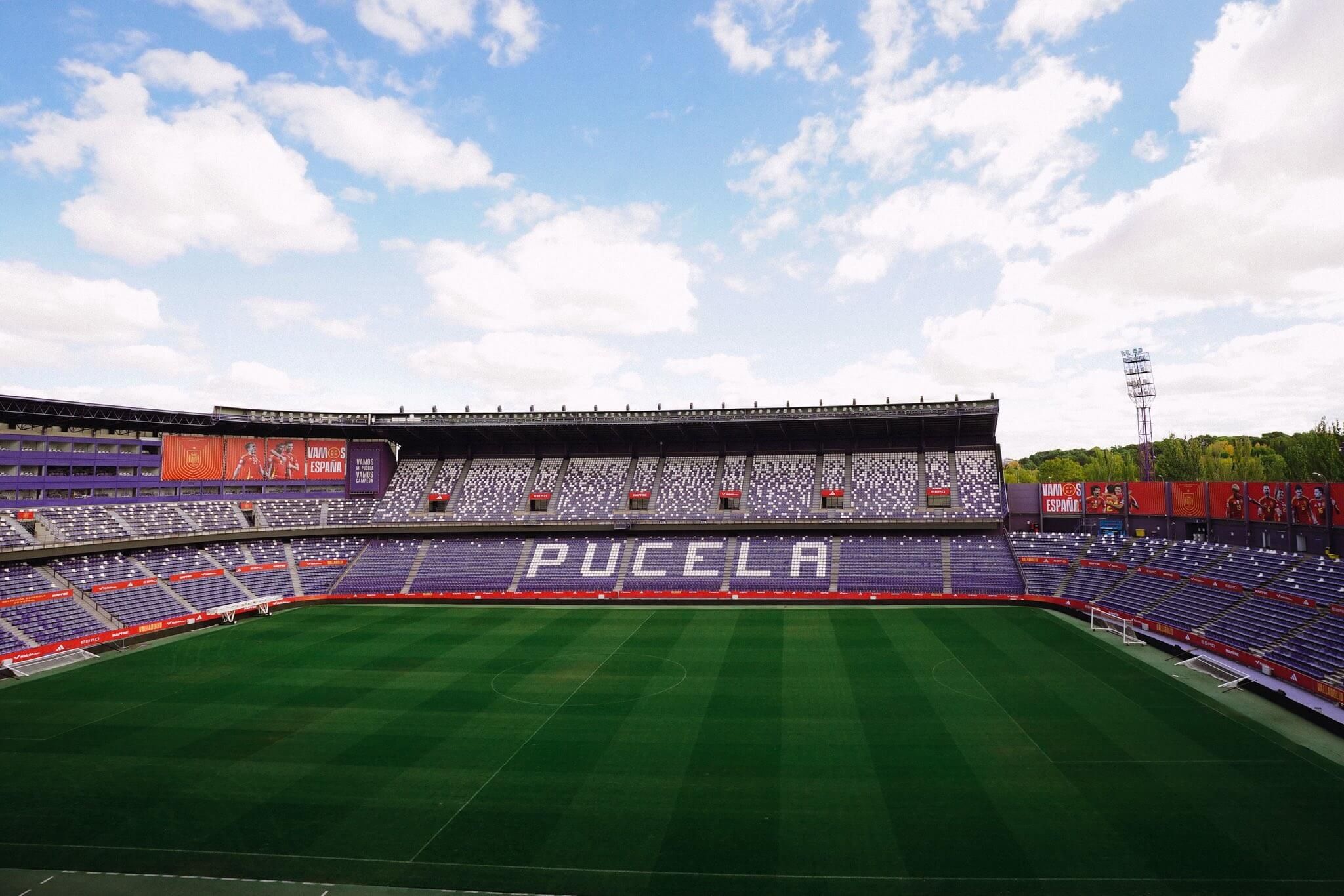 Vista general del Nuevo Estadio José Zorrilla engalanado para la Selección Española.