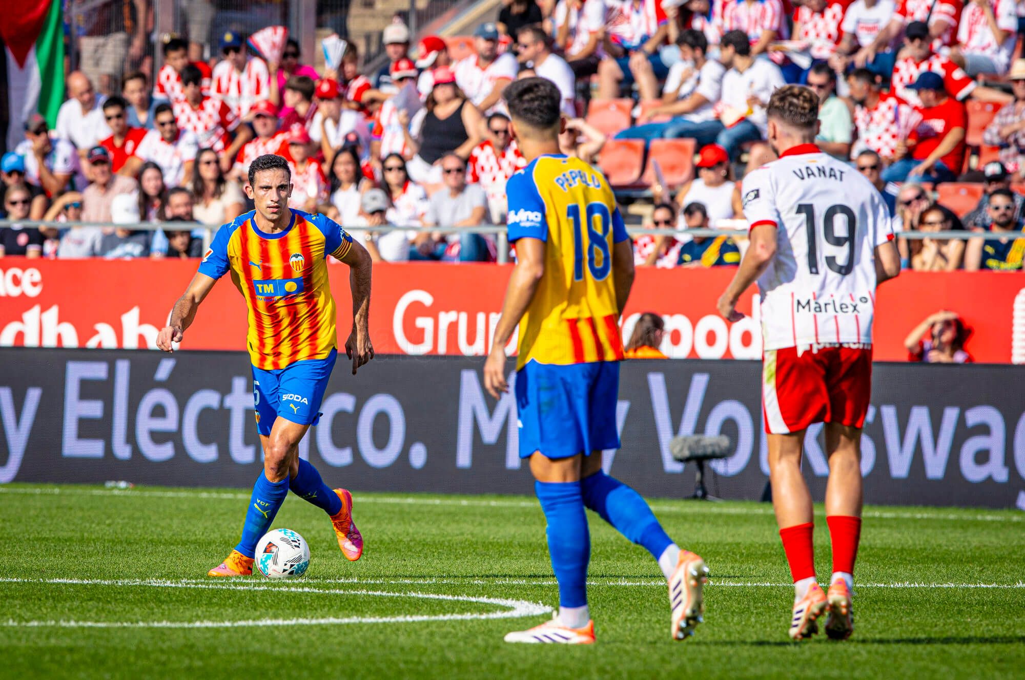  César Tárrega ante el Girona