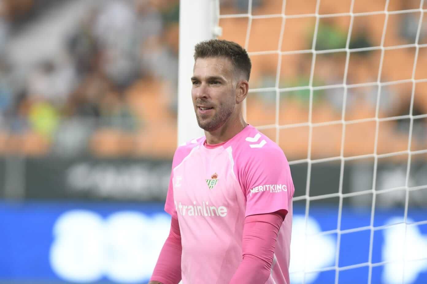  Adrián San Miguel, con el Betis