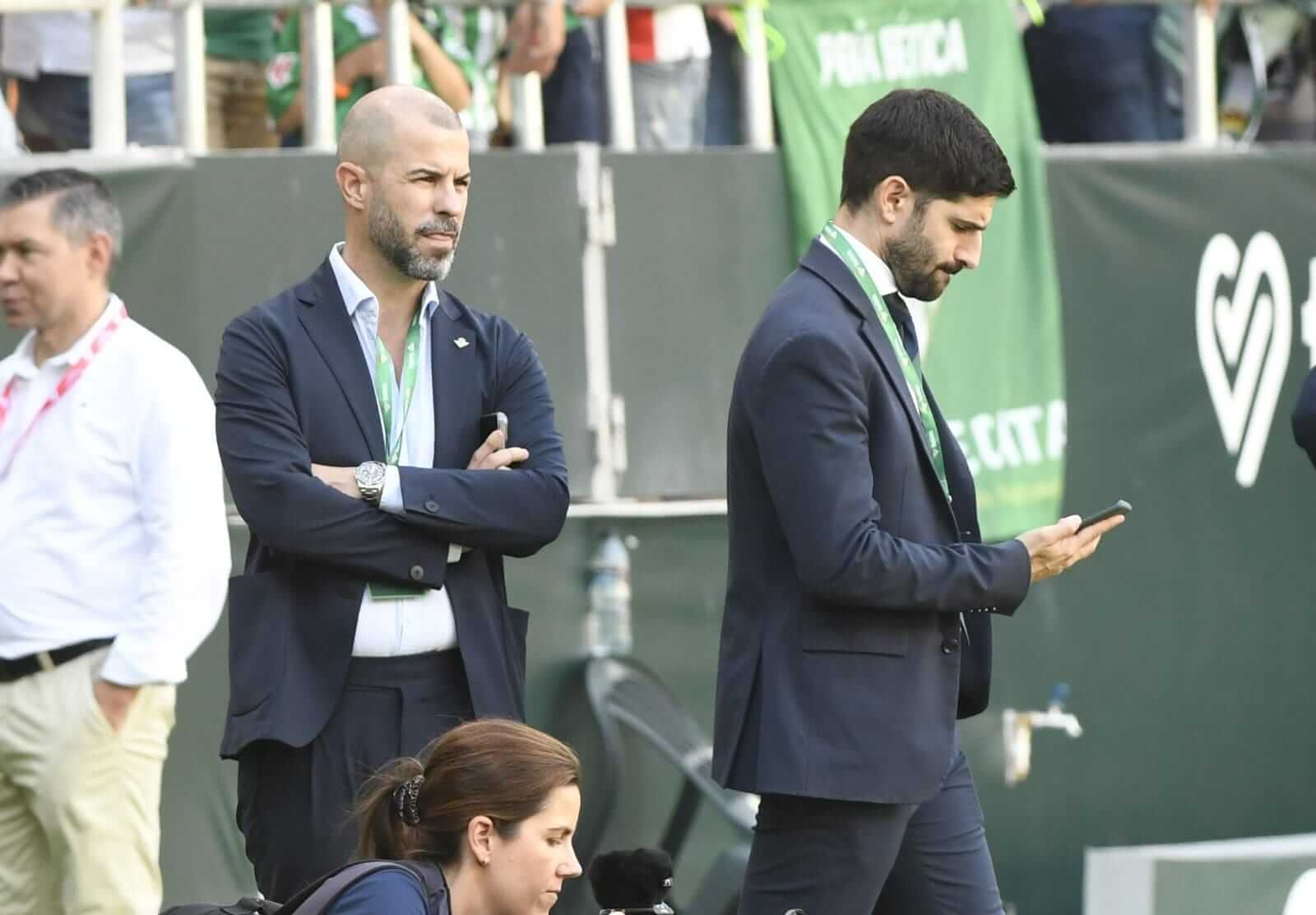  Manu Fajardo y Álvaro Ladrón, en La Cartuja durante un encuentro del Betis