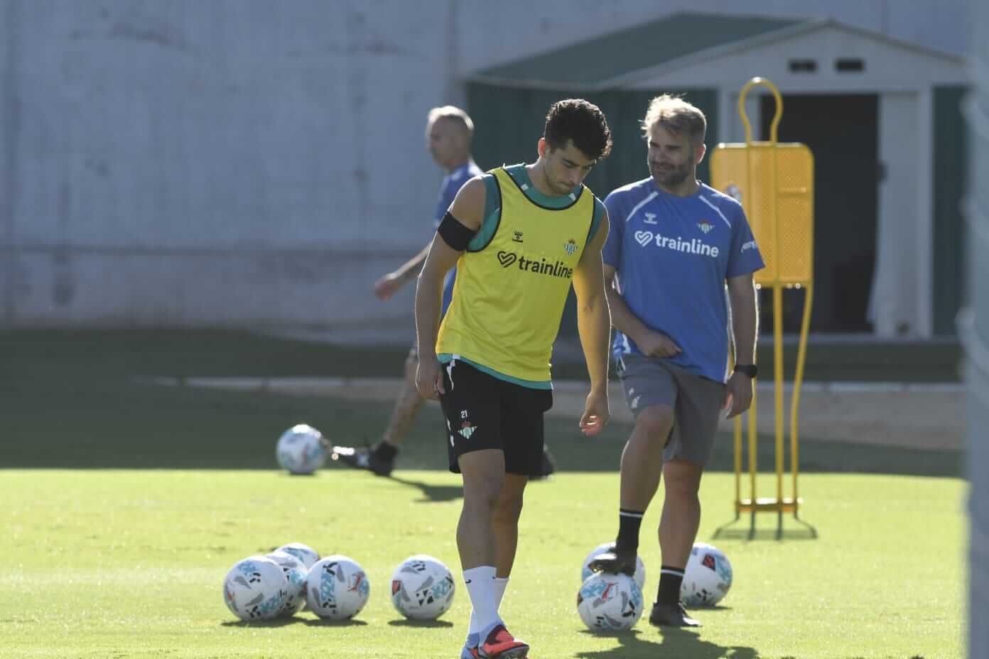  Marc Roca, en el entrenamiento del Betis