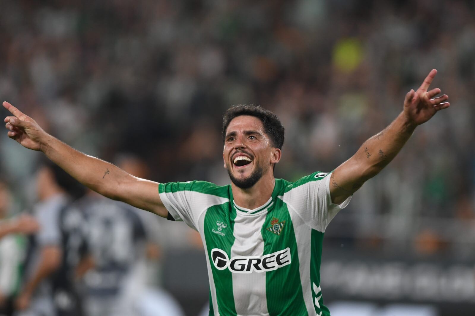 Fornals celebra su gol ante la Real Sociedad