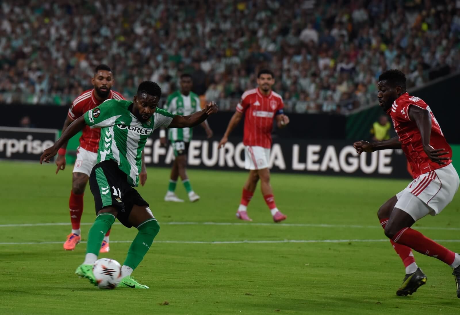 Bakambu, ante el Nottingham