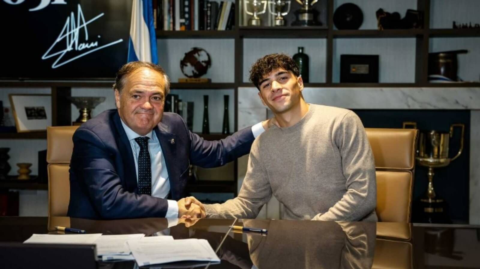 Jon Martín renueva su contrato junto a Jokin Aperribay (Foto: Real Sociedad).