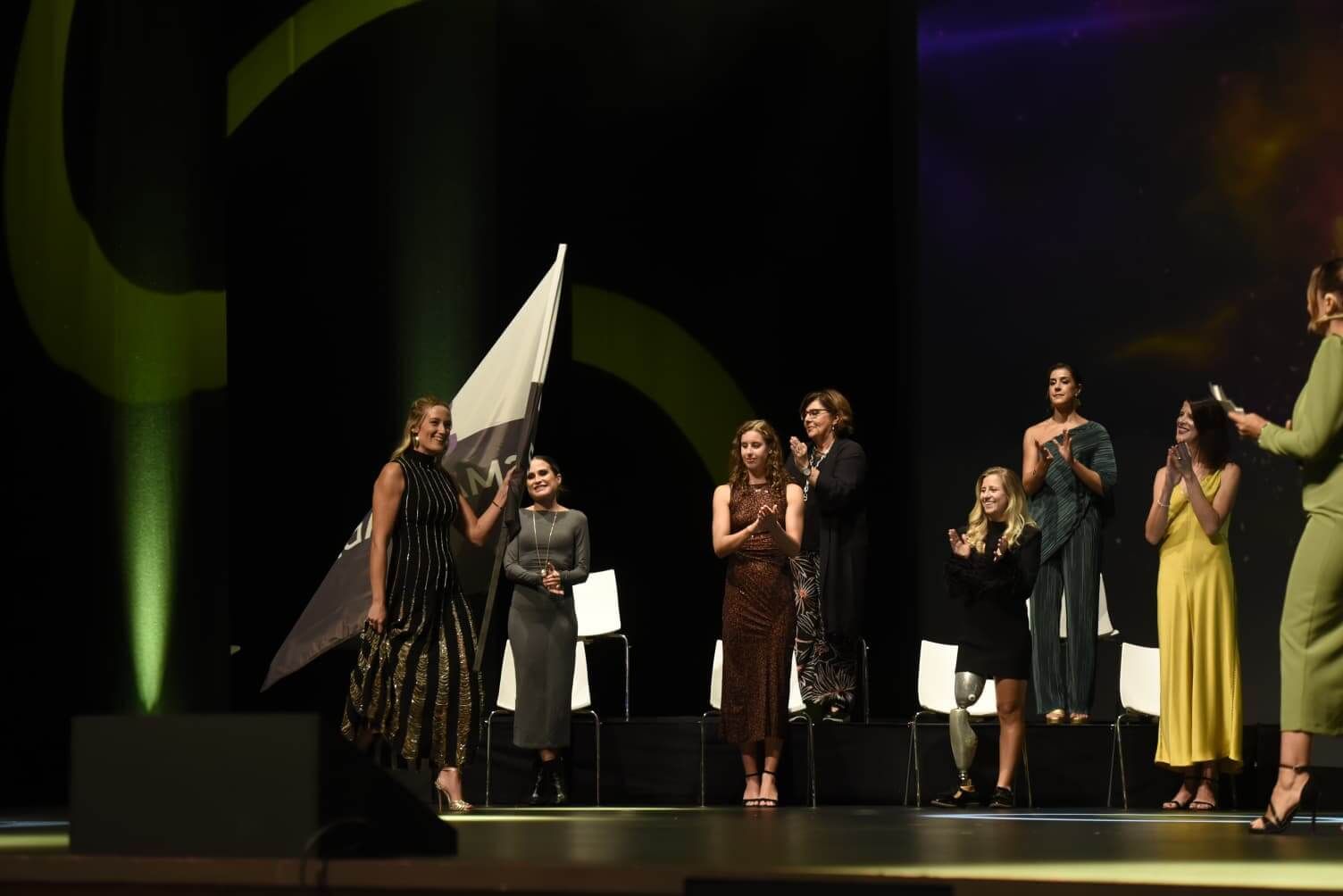 Mireia Belmonte, abanderada de la gala Desmarcadas 2025.