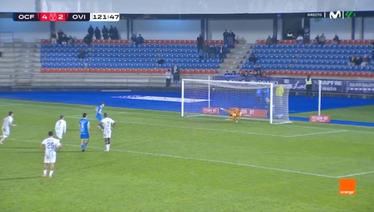  El penalti fallado por el Ourense en el 120'.