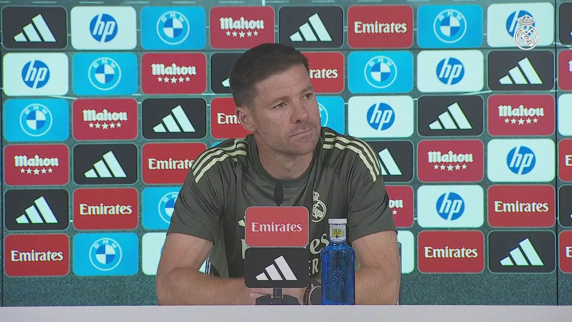  Xabi Alonso en rueda de prensa