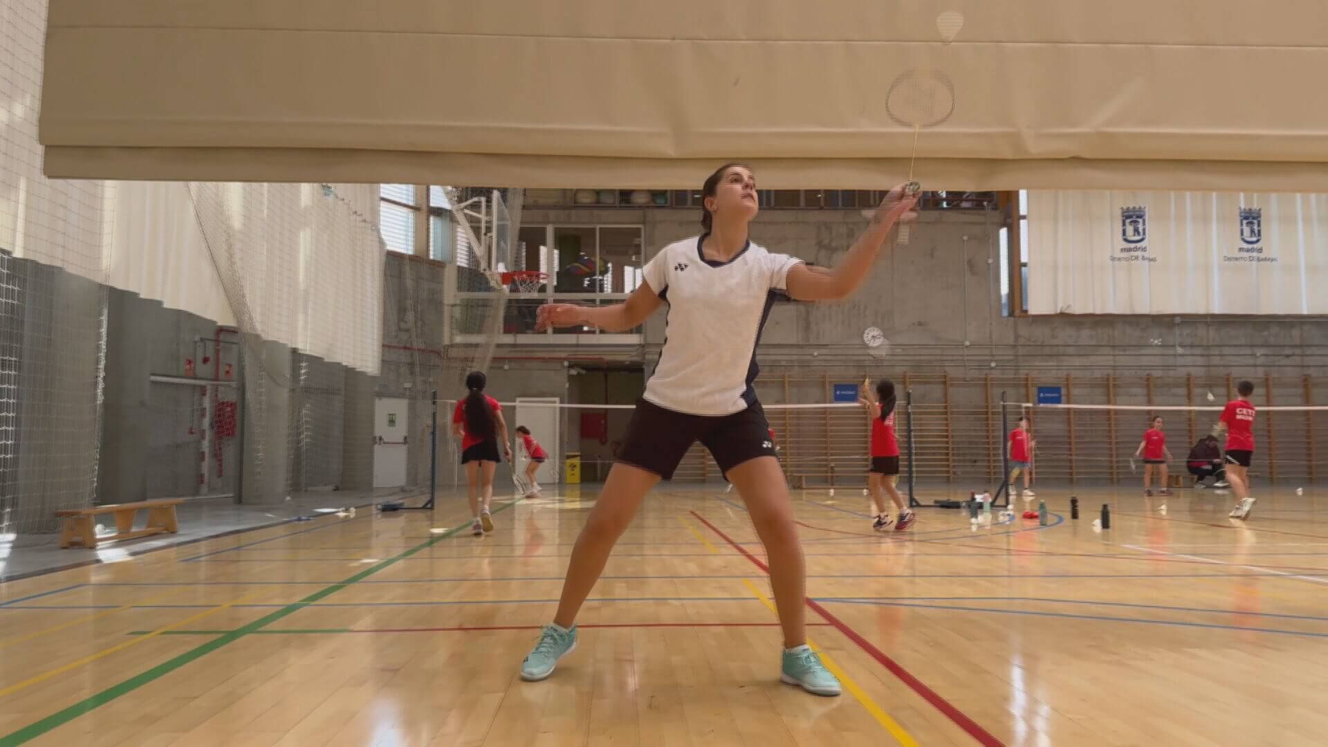  Carolina Marín coge de nuevo una raqueta de bádminton (ElDesmarque)