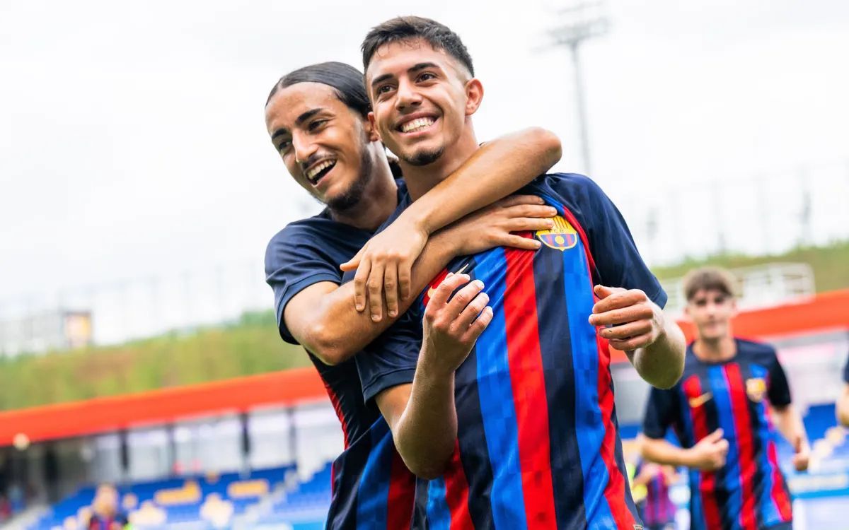  Ilias Akhomach celebra un gol en la UEFA Youth League (Foto:@FCBmasia)