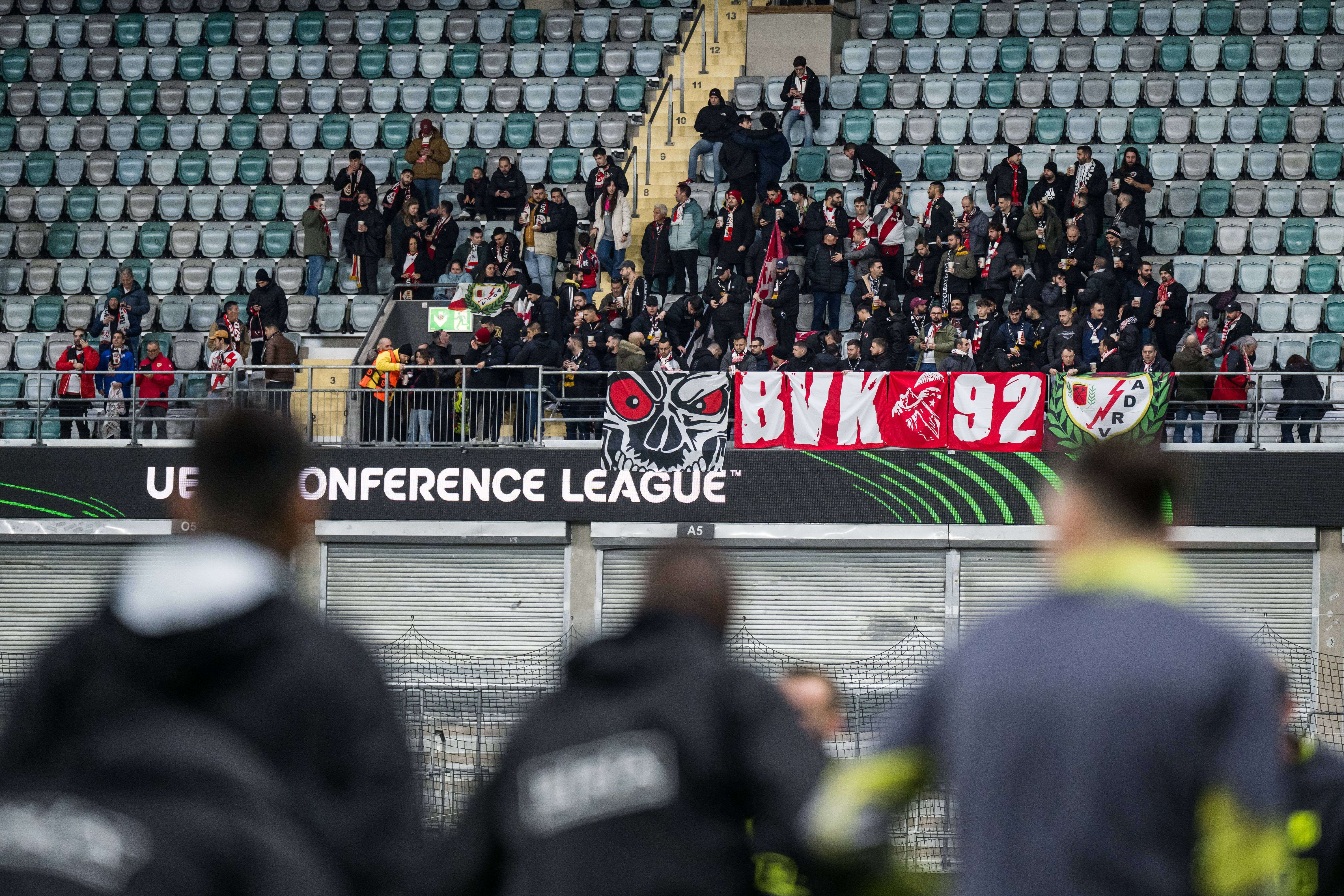  La afición del Rayo Vallecano en Conference League (Cordon Press)
