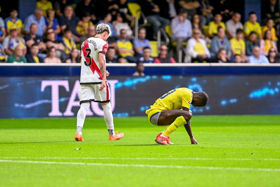 Nicolás Pépé se lamenta en el Villarreal - Rayo.