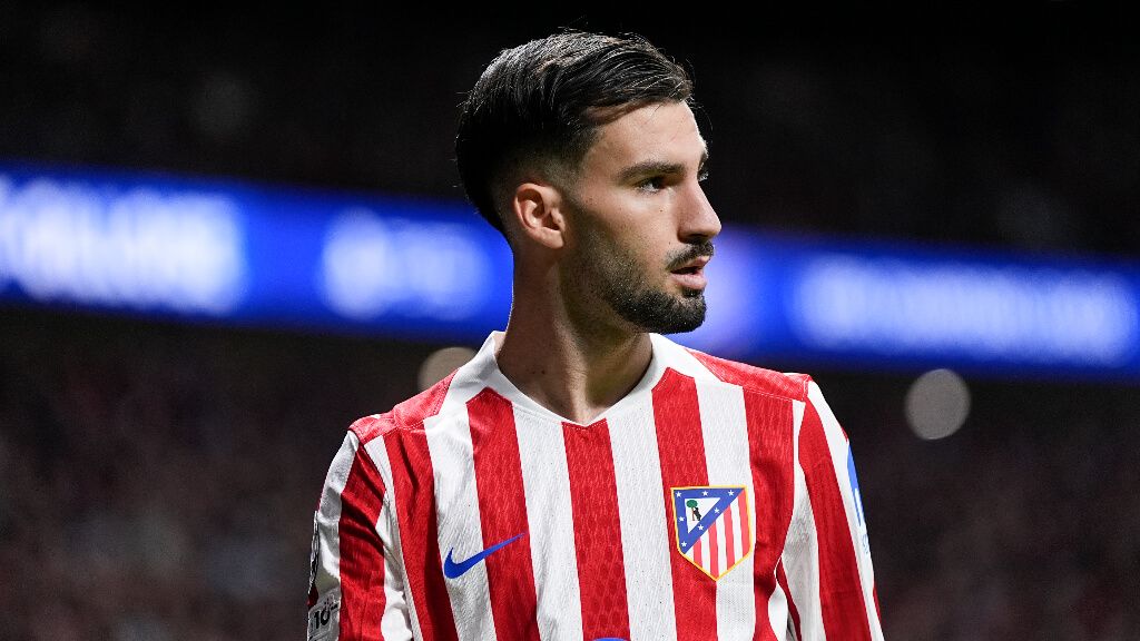 Álex Baena durante un partido con el Atlético de Madrid (Fuente: Europa Press)