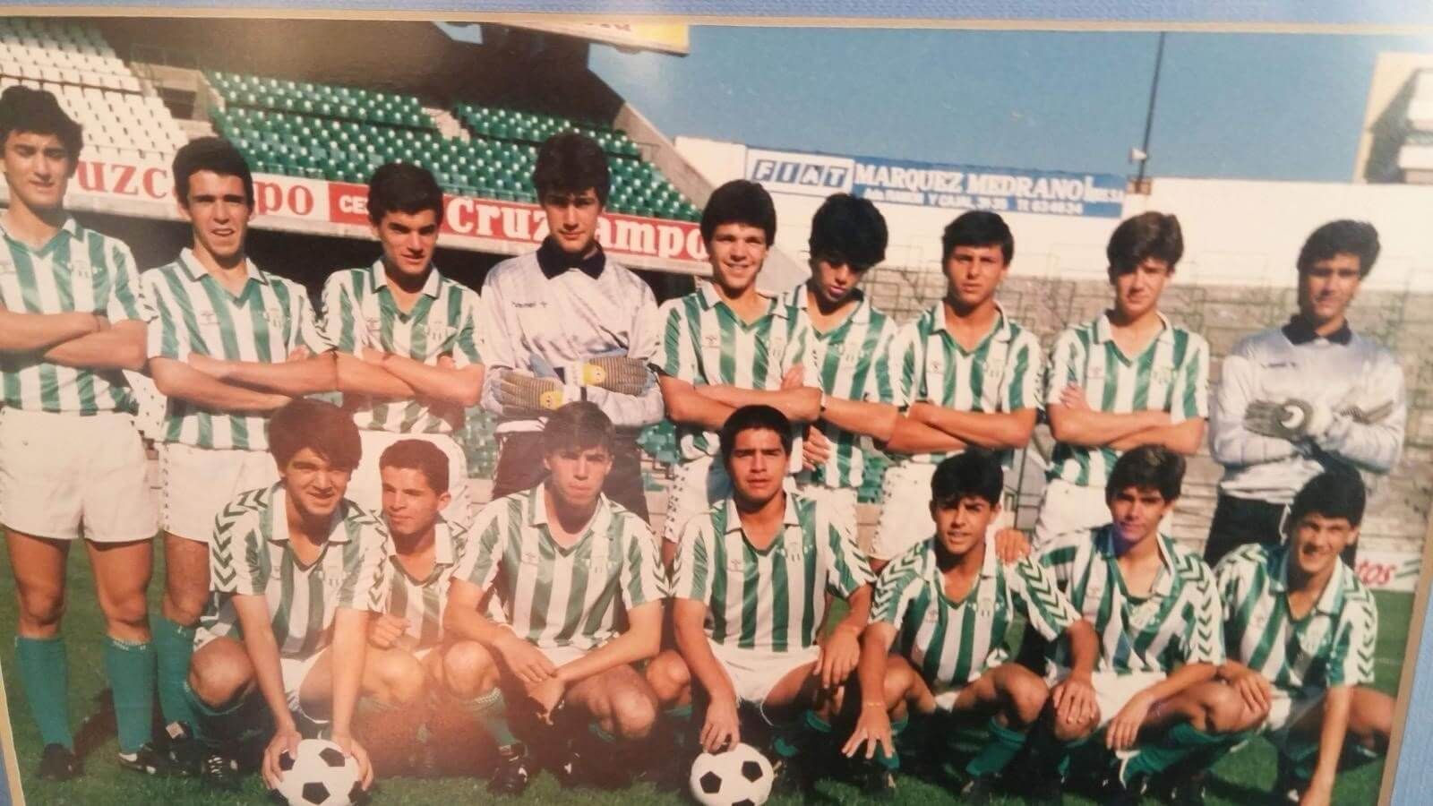 El plantel del Betis Infantil campeón de España en el año 89.