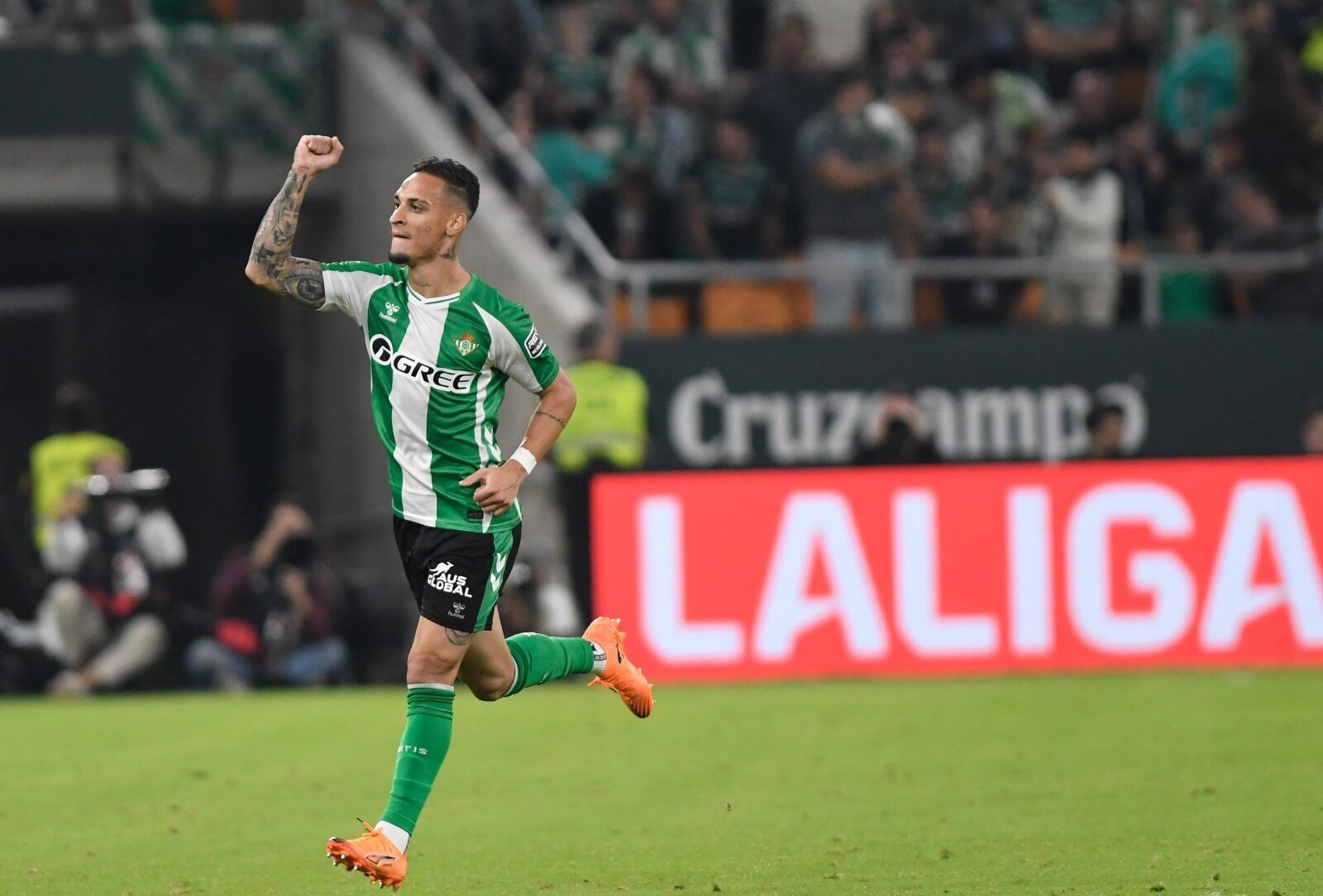  Antony celebra su segundo gol en el Betis-Mallorca.