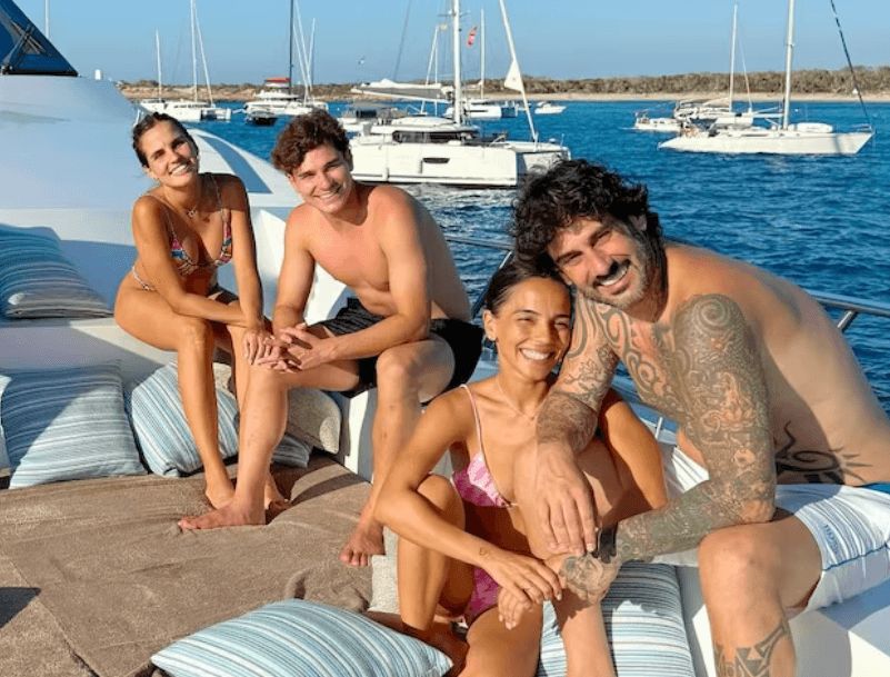 Melendi y Julián Álvarez, juntos en Ibiza