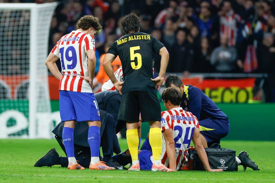  Robin Le Normand sustituido en Champions tras lesionarse.