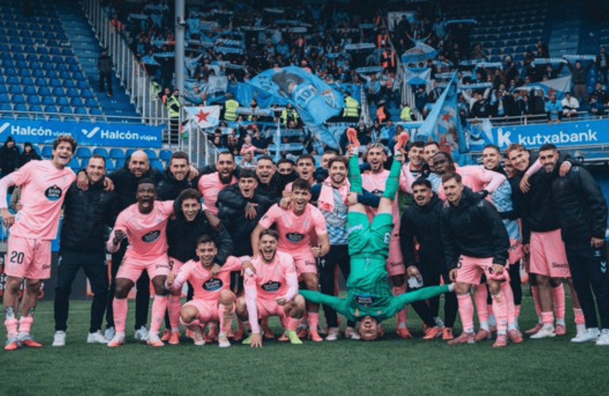  Celebración con Radu boca abajo.