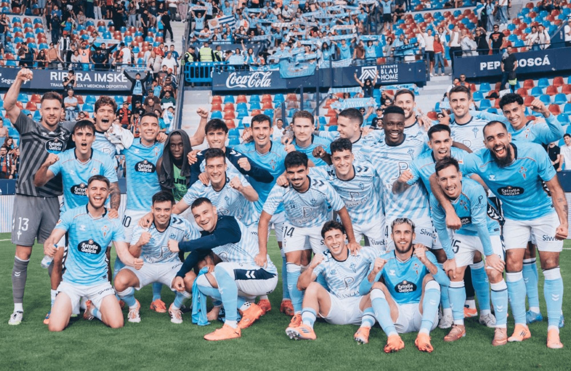 Los jugadores del Celta celebran su victoria ante el Levante UD.