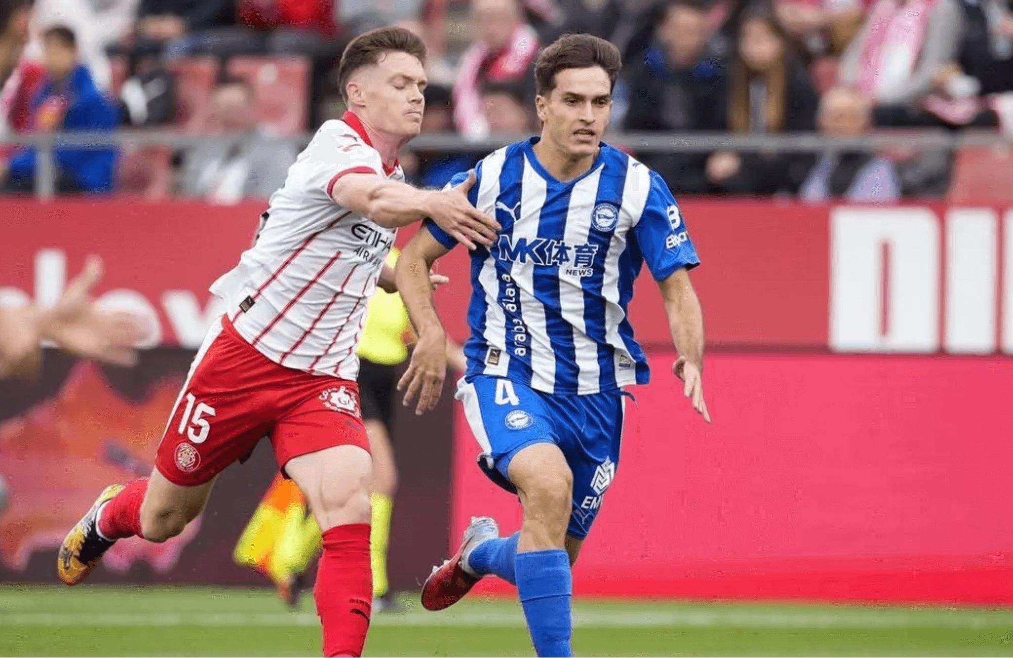 Denis Suárez ante el Girona.