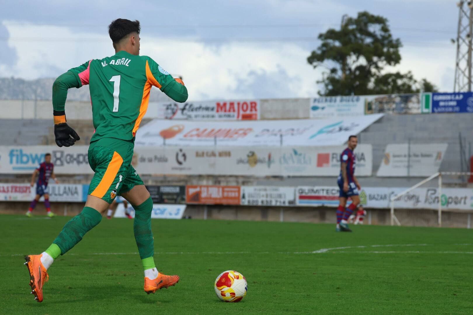  El VCF Mestalla vende cara su derrota en casa del líder (1-0)