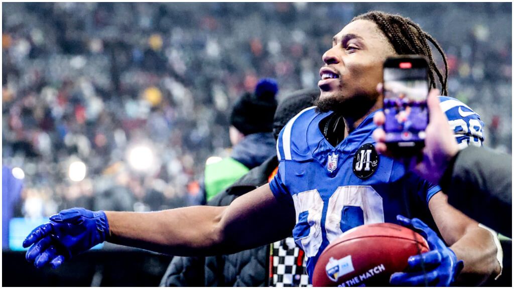 Jonathan Taylor celebra la victoria de los Colts ante los Falcons. (EFE)