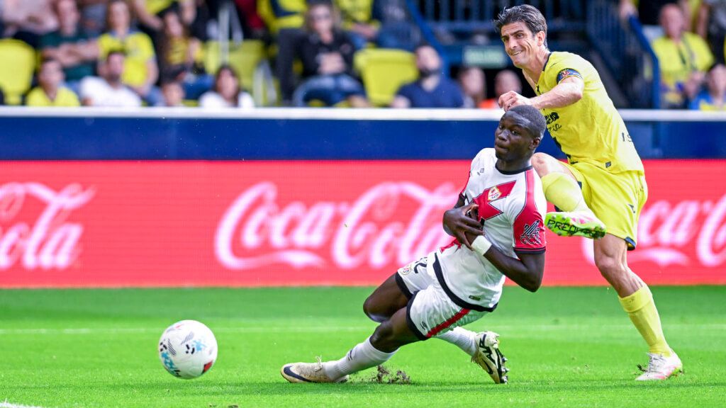 Gerard Moreno anotando contra el Rayo Vallecano (EFE)