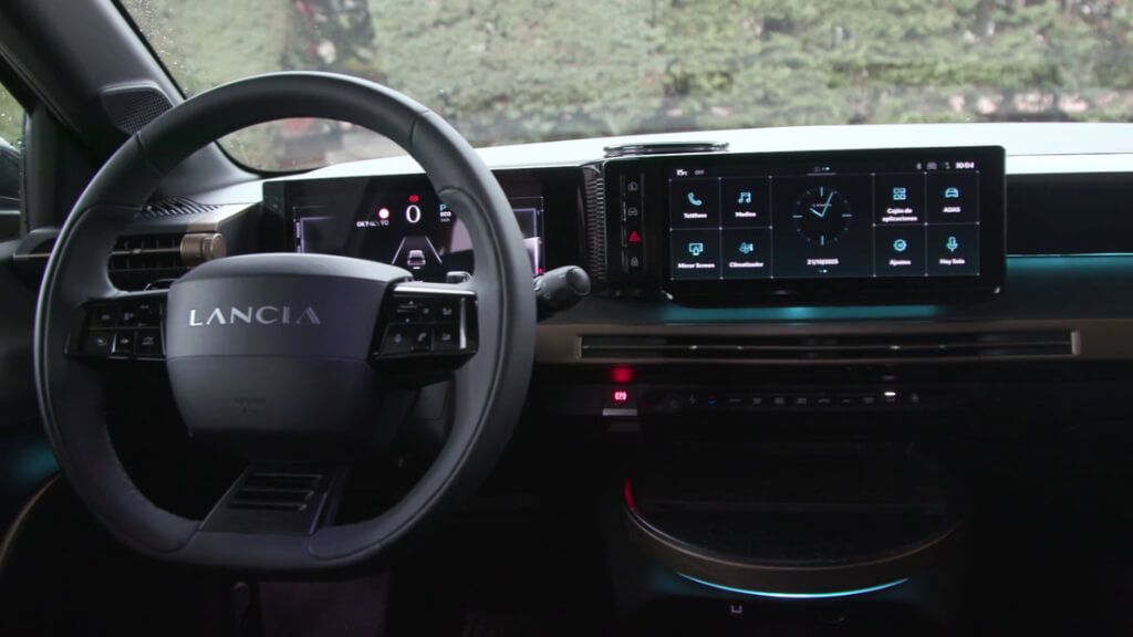  Gonzalo Serrano prueba la última apuesta de Lancia