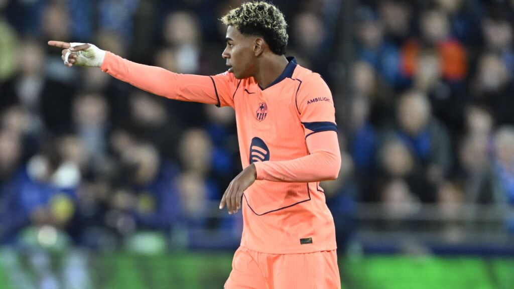  Lamine Yamal frente al Brujas en Champions (Cordon Press)