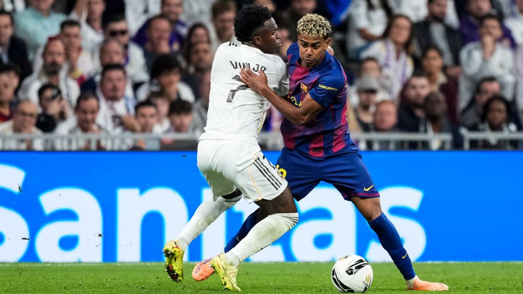 Lamine Yamal contra Vinicius (Europa Press)