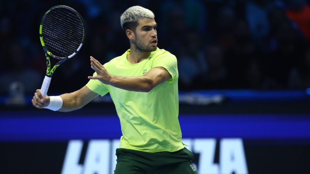  Carlos Alcaraz jugando en las Nitto ATP Finals (Cordon Press)