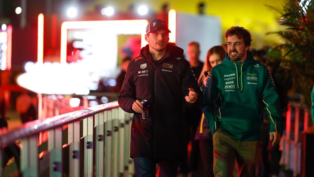  Fernando Alonso y Max Verstappen, en Las Vegas.