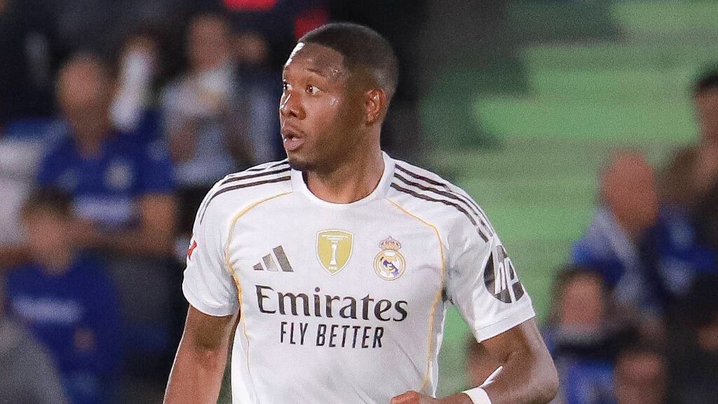  David Alaba es una de las dudas de Xabi Alonso para el Elche - Real Madrid.