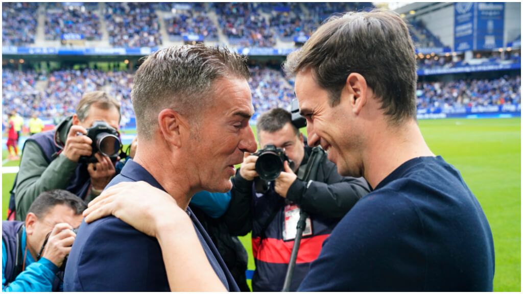  Luis Carrión e Iñigo Pérez, en el Real Oviedo - Rayo Vallecano. (EFE)