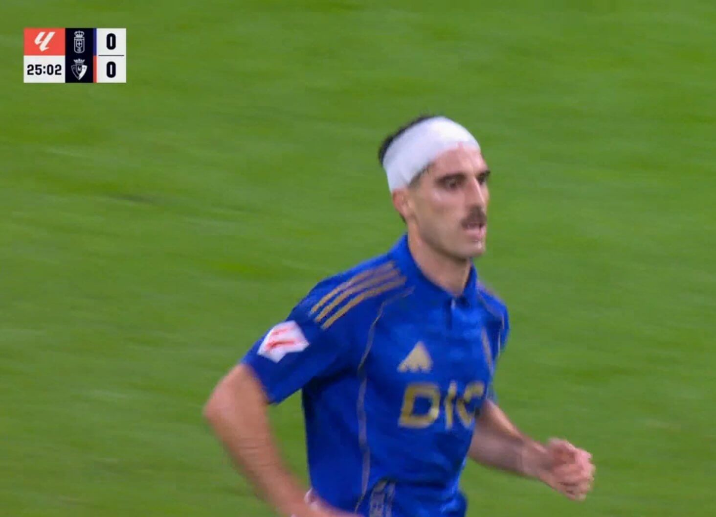 El vendaje de Nacho Vidal ante Osasuna