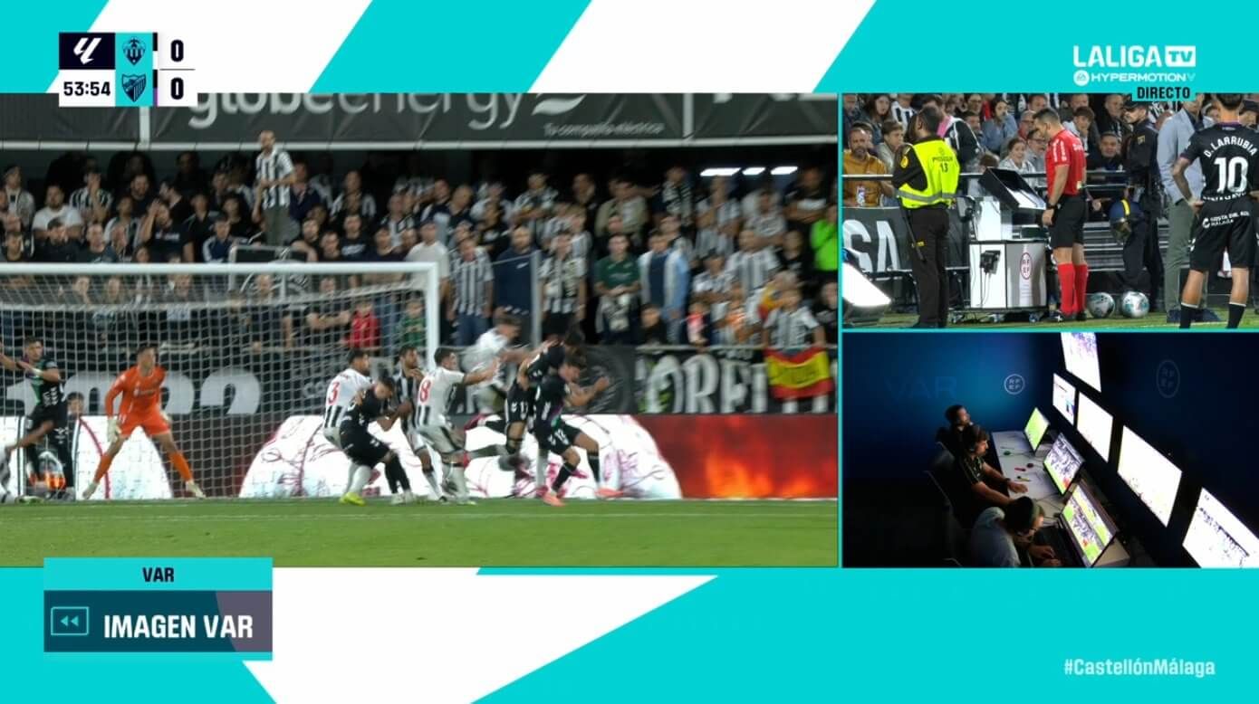  Momento de la revisión en el Castellón-Málaga.